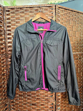 The North Face Women'Small Black & Pink Rain Jacket Size Small